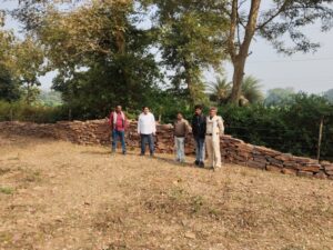 ग्राम पंचायत जमनापुर परासिया के विकास कार्यों का जनपद के अधिकारियों ने निरीक्षण दौरान की सराहना 