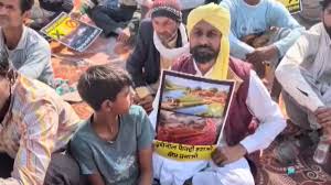 Hanumangarh Ethanol Plant Protest: टिब्बी में चौथे दिन भी तनाव बरकरार, ग्रामीणों का संघर्ष टकराव के दौर में पहुँचा