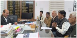 ओरण, गोचर और खेजड़ी संरक्षण को लेकर पत्रकारों ने संभागीय आयुक्त को सौंपा ज्ञापन