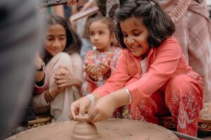 Bikaner चिल्ड्रन फेस्टिवल ‘आजू-गूजा 2.0’ के दूसरे दिन उमड़ा बच्चों का सैलाब, 25 हजार से अधिक एंट्री दर्ज