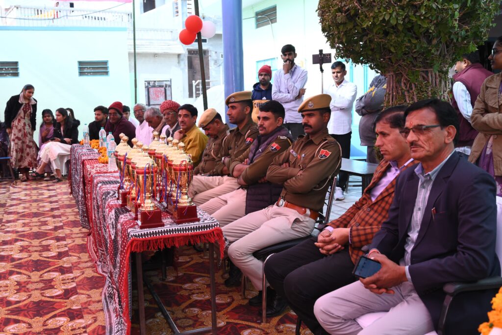 मदर के.डी. उच्च माध्यमिक शिक्षण संस्थान में कक्षा 12वीं का विदाई समारोह संपन्न