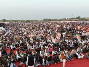 पेड़ों की रक्षा के लिए संतों का उग्र आंदोलन, खेजड़ी बचाने को 363 संत अनशन पर