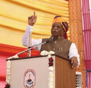हरिभाऊ बागडे ने सारुंडा में वीरांदेवी रामचन्द्र झंवर आदर्श विद्या मंदिर का किया लोकार्पण, बोले– शिक्षा से बढ़े विद्यार्थियों की बौद्धिक क्षमता