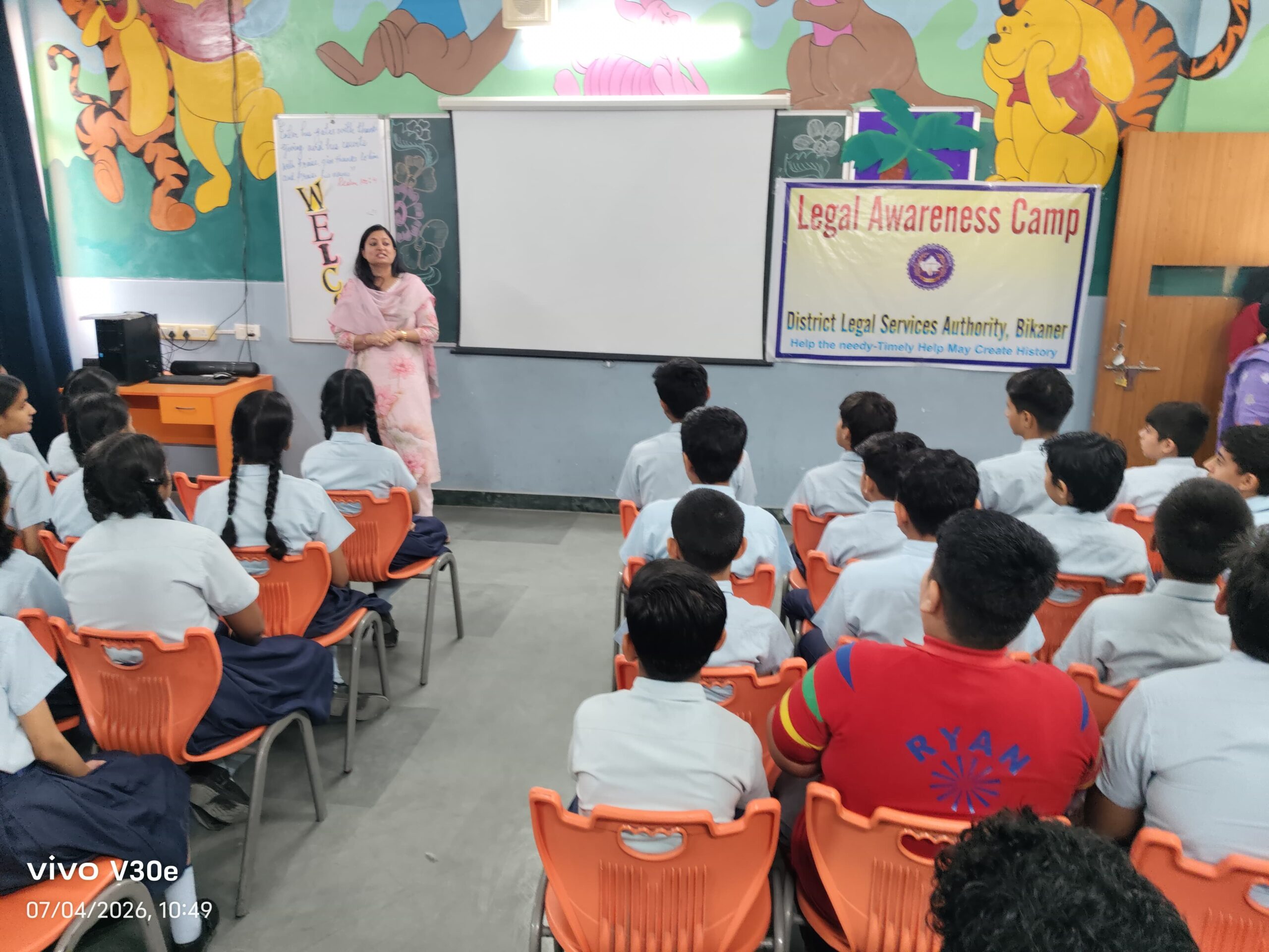 "क्लिक करने से पहले सोचो": बीकानेर के न्यायिक अधिकारियों ने स्कूलों में शुरू किया साइबर सुरक्षा का 'महा-अभियान'