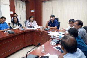 जिले में डेंगू नियंत्रण को लेकर जिला कलेक्टर ने दी सख्त हिदायत