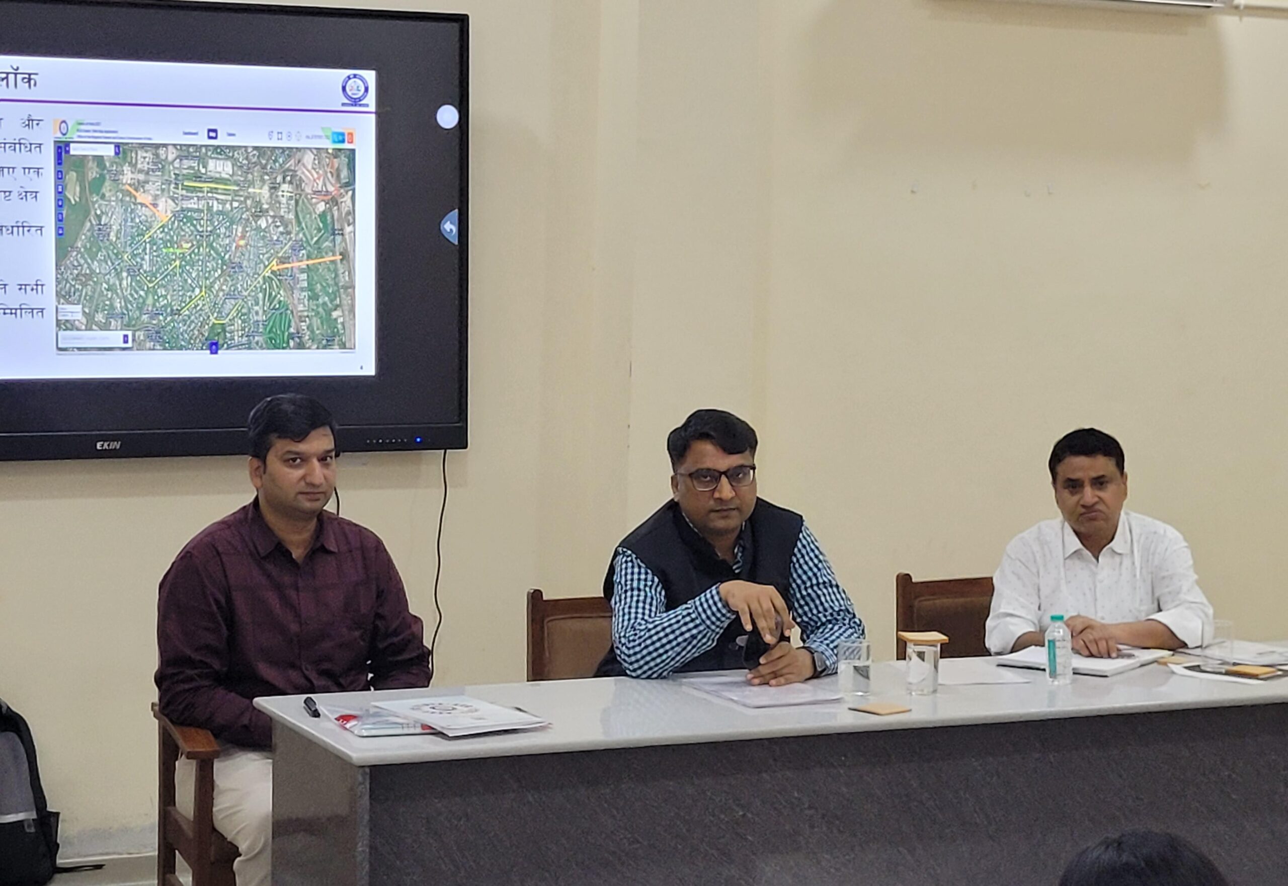 जिला कलक्टर ने बौद्धिक दिव्यांग पुनर्वास, बालिका और शिशु गृह का किया औचक निरीक्षण