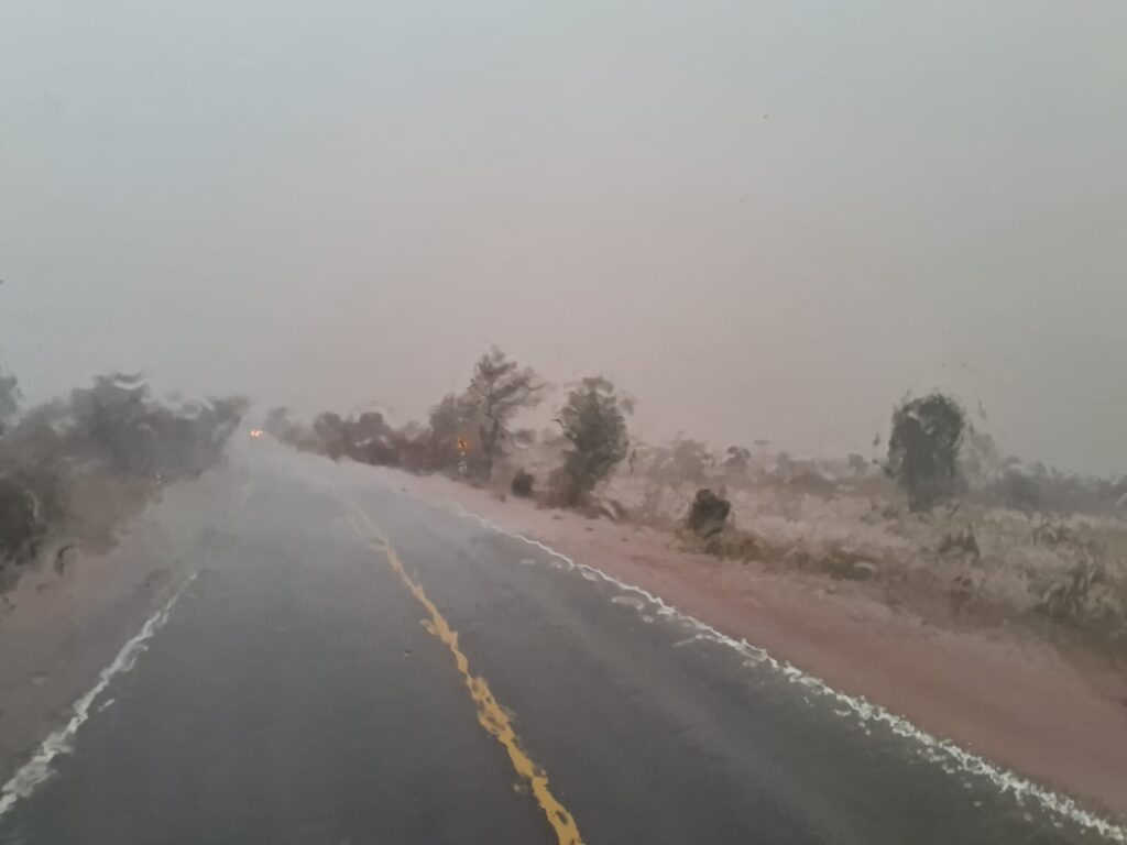 बारिश से बदला मौसम, गर्मी से मिली राहत