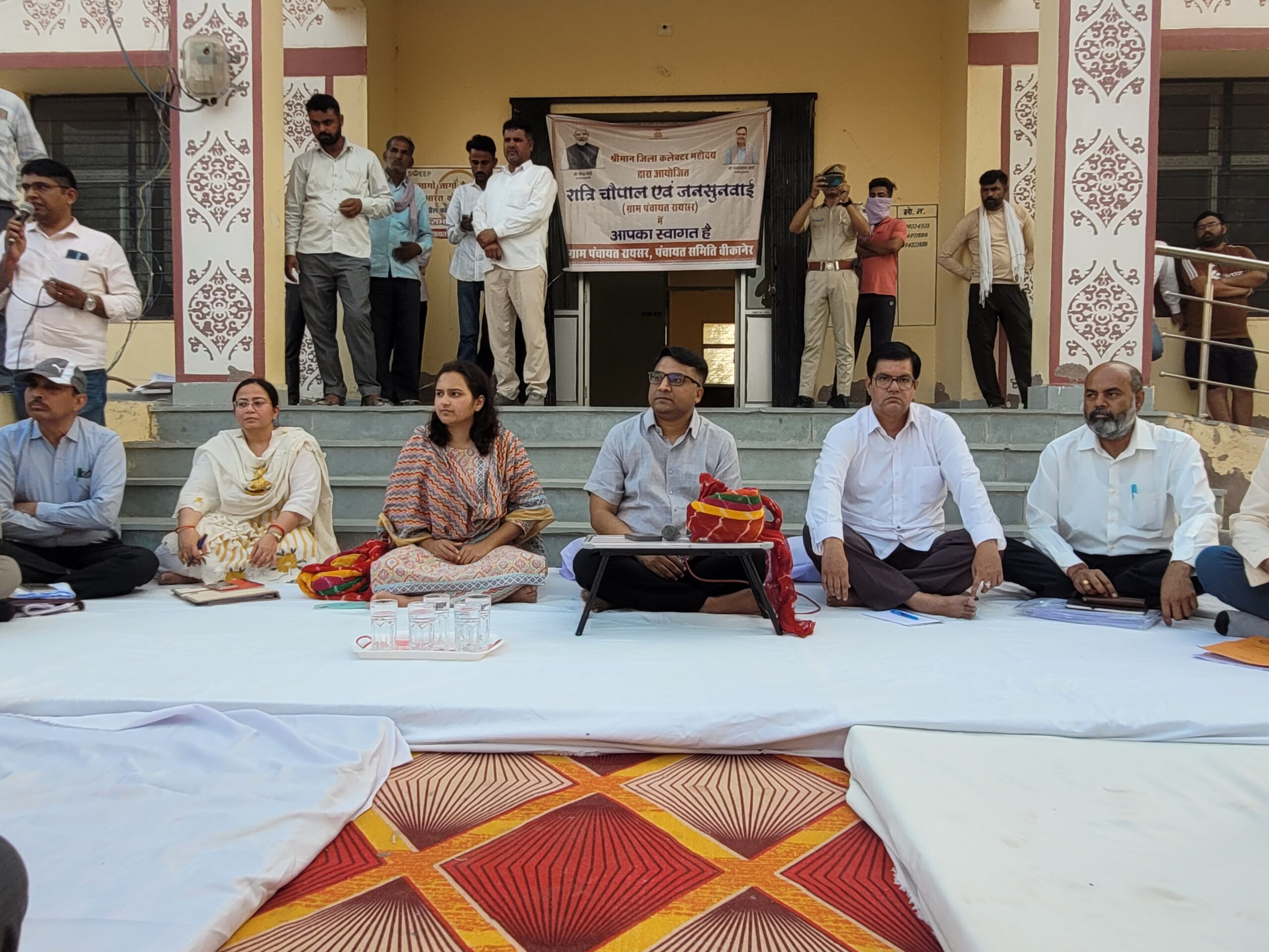 जिला कलेक्टर ने रायसर में ग्राम रथ अभियान का किया निरीक्षण, संध्या चौपाल में सुनी ग्रामीणों की समस्याएं