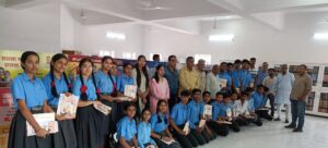 विद्यार्थियों को मिली फ्लैगशिप योजनाओं व राजस्थानी पुस्तकों की जानकारी