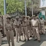मजदूर आंदोलन के दौरान विधायक रविंद्र भाटी ने खुद पर छिड़का पेट्रोल, पुलिस ने हिरासत में लिया
