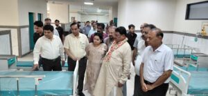 केन्द्रीय जनजाति कार्य मंत्री ने किया नवनिर्मित मेडिसिन विंग का अवलोकन