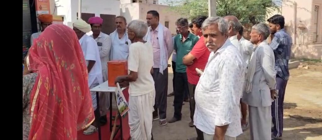 राज्य सरकार द्वारा जन कल्याण कारी योजना को लेकर ग्राम रथ देशवाल पहुंचा