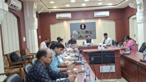 मानसून पूर्व तैयारियों को लेकर जिला कलेक्टर ने निगम व बीडीए अधिकारियों ली समीक्षा बैठक