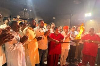 प्रधानमंत्री मोदी के 12 वर्ष पूर्ण होने पर पूनरासर बालाजी धाम में विशेष पूजा-अर्चना, विधायक ताराचंद सारस्वत ने की आरती