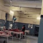 पीबीएम अस्पताल में धरना दे रहे कांग्रेस नेताओं को पुलिस ने लिया हिरासत में