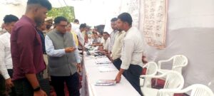 जिला कलक्टर ने ग्रामीण एवं शहरी सेवा शिविरों का किया निरीक्षण
