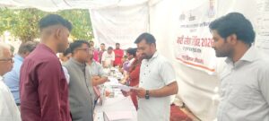जिला कलक्टर ने ग्रामीण एवं शहरी सेवा शिविरों का किया निरीक्षण