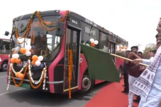 जयपुर वासियों को मुख्यमंत्री भजनलाल शर्मा की सौगात, ईवी बसों का किया शुभारंभ, आज से सड़कों पर दौड़ेंगी इलेक्ट्रिक बसें