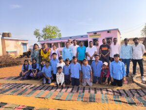ग्राम सोमाईखुर्द शाला में योग दिवस पर उमड़ा उत्साह, बच्चों और ग्रामीणों ने सीखे स्वस्थ जीवन के गुर सोमाईखुर्द शाला