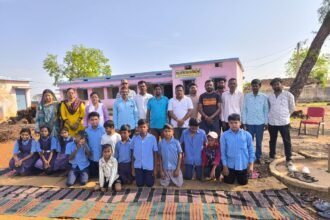 ग्राम सोमाईखुर्द शाला में योग दिवस पर उमड़ा उत्साह, बच्चों और ग्रामीणों ने सीखे स्वस्थ जीवन के गुर सोमाईखुर्द शाला