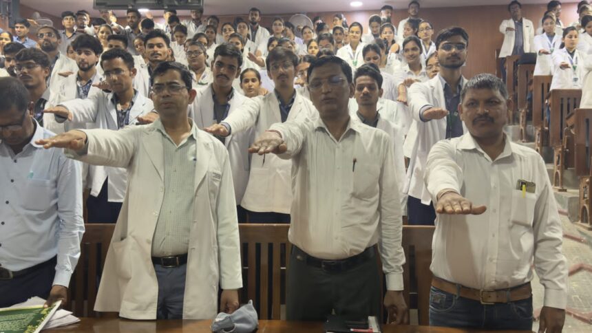 नशा मुक्त भारत अभियान के तहत जागरूकता फिल्म का प्रदर्शन एवं शपथ कार्यक्रम आयोजित