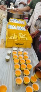 निर्जला एकादशी पर नर नारायण सेवा संस्थान ने लगाया विशाल सेवा शिविर, शीतल पेय व फल वितरित