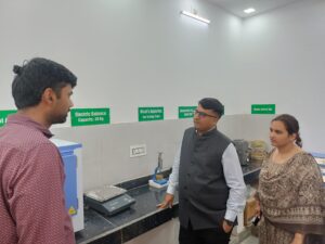 जिला कलेक्टर निशांत जैन ने जिला परिषद कार्यालय का किया निरीक्षण, समयबद्ध कार्य निष्पादन के दिए निर्देश
