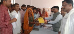 छत्तरगढ़ क्षेत्र के दौरे पर रहे जिला कलक्टर, विभिन्न कार्यालयों और ग्रामीण सेवा शिविर का किया निरीक्षण