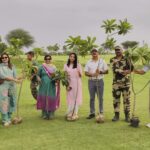 एक पेड़ मां के नाम' अभियान के तहत बीएसएफ जवानों संग रोटरी अप्राइज़ ने 200 से अधिक पौधारोपण कर लिया हरियाली का संकल्प