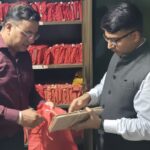 जिला कलक्टर ने राजस्थान प्राच्य विद्या प्रतिष्ठान का किया अवलोकन