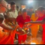 सम्पूर्ण भारत में ख्याति प्राप्त पुनरासर हनुमान जी मन्दिर में चढ़ाया चांदी का छत्र,बडी संख्या में भक्त जन हुए इस उत्सव में शामिल