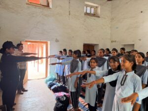 कालिका पेट्रोलिंग यूनिट ने छात्राओं को सुरक्षा और आत्मरक्षा के प्रति किया जागरूक