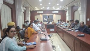 जिला कलेक्टर की अध्यक्षता में सड़क सुरक्षा समिति की मासिक बैठक, सड़क सुरक्षा को लेकर लिए गए कई अहम निर्णय