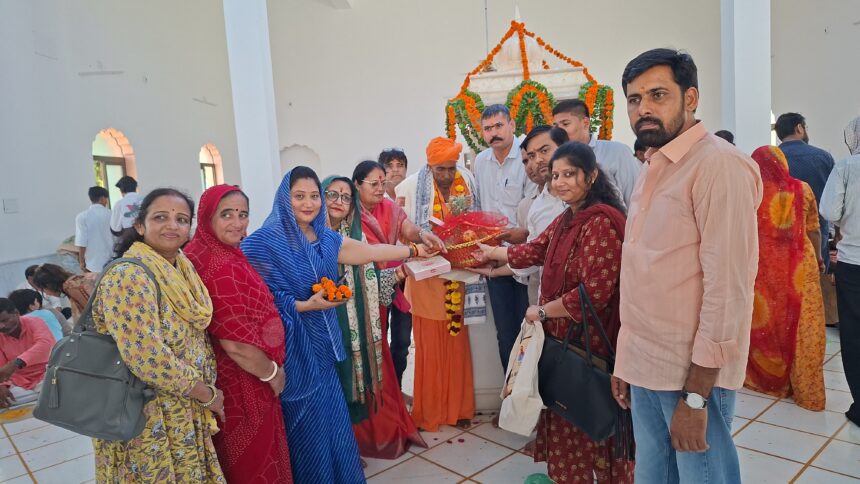 गुरु पूर्णिमा पर देवस्थान विभाग की ओर से हुआ संतों-महंतों का सम्मान
