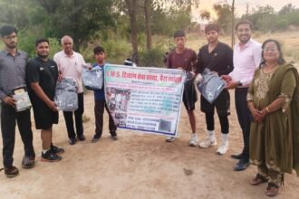 दिव्यांग खिलाड़ियों को खेल सामग्री भेंट, आत्मनिर्भर बनाकर देश का नाम रोशन करना उद्देश्य
