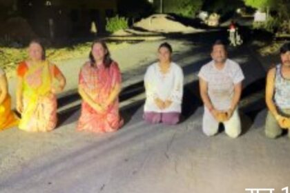 सम्पूर्ण भारत में प्रसिद्ध पुनरासर हनुमानजी मंदिर के पुजारी नीरज बोथरा ने अजनि माता मन्दिर से दण्ड वत पद यात्रा की 