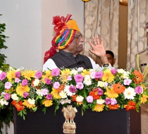 लोकभवन में विशेष दीक्षांत समारोह: राज्यपाल हरिभाऊ बागडे ने विजया राहटकर और अच्युत सामंत को विद्यावाचस्पति की मानद उपाधि से सम्मानित किया