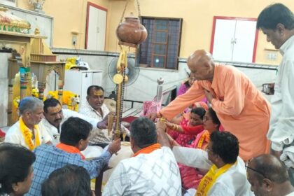 वंदे मातरम टीम द्वारा गोगा गेट सर्कल के पास जबरेश्वर महादेव मंदिर में रुद्राभिषेक का कार्यक्रम रखा गया