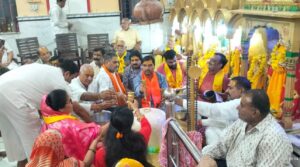 वंदे मातरम टीम द्वारा गोगा गेट सर्कल के पास जबरेश्वर महादेव मंदिर में रुद्राभिषेक का कार्यक्रम रखा गया