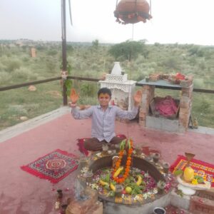 बाल पर्यावरण प्रेमी वैदिक सोनी ने शिवालय को पौधों से सजाकर अभिषेक किया और दिया पर्यावरण संरक्षण का संदेश