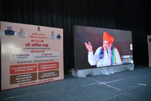 अलवर में आयोजित कार्यक्रम का हुआ सीधा प्रसारण, 435 युवाओं को मिले सरकारी नौकरियों के नियुक्ति पत्र
