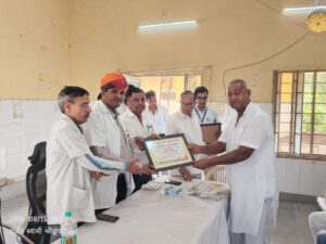 उप जिला चिकित्सालय मे चिकित्सा एवं स्वास्थ्य सेवाओं में उत्कृष्ट योगदान के लिए भामाशाह, डॉक्टर, प्रेरक, कर्मचारी सम्मान समारोह आयोजित