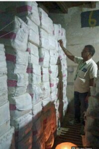 जिले में 14,992 किलोग्राम नमक एवं 1,103 किलोग्राम बादाम जाँच होने तक किया सीज