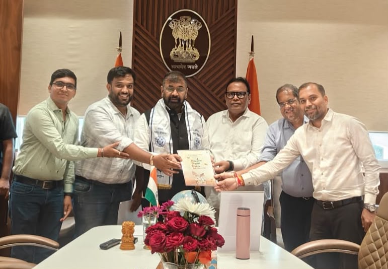 तेरापंथ समाज दक्षिण मुंबई पदाधिकारियों द्वारा महाराष्ट्र विधान परिषद के उपसभापति सचिन अहीर का अभिनंदन