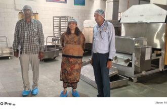 अक्षय पात्र की केंद्रीयकृत रसोई का सीईओ शैलजा पांडे ने किया औचक निरीक्षण