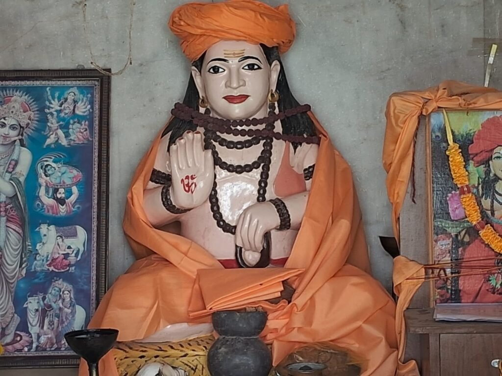 लूणकरणसर की गोगामेड़ी पर भरा मेला, श्रद्धालुओं ने लगाई धोक