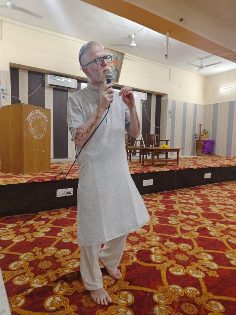 विद्यार्थियों के सर्वांगीण विकास के लिए ध्यान सत्र आयोजित