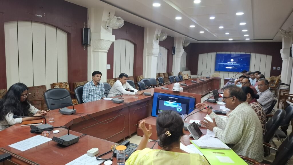 आयुष्मान आदर्श ग्राम योजना: 20 सितंबर तक पांचों चयनित ग्राम पंचायतों में 18 स्वास्थ्य सूचकांकों की शत-प्रतिशत प्रगति के निर्देश