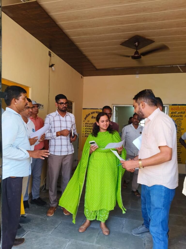 ग्राम पंचायत नाल बड़ी में विकास कार्यों एवं अभिलेखों का निरीक्षण, दिए आवश्यक निर्देश