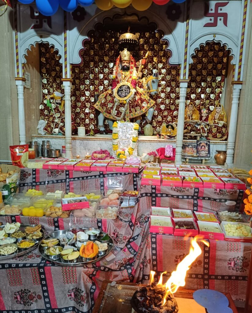 बाबा की दूज पर भव्य श्रृंगार एवं छप्पनभोग प्रसाद भव्य ज्योत